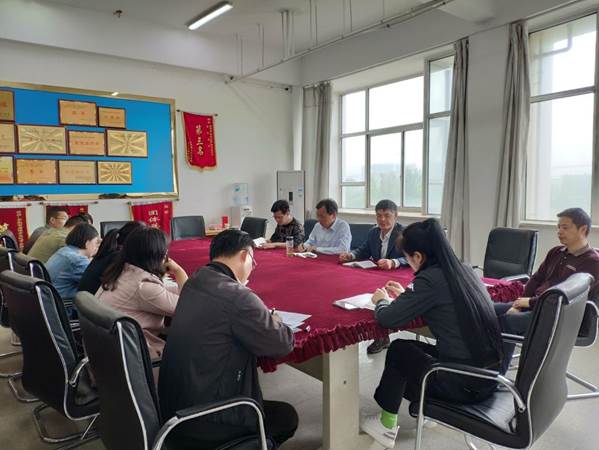 说明: http:/__local/0/61/65/80F42ED01D2F113F105CD7AC2B1_0D020B27_1943B.jpg